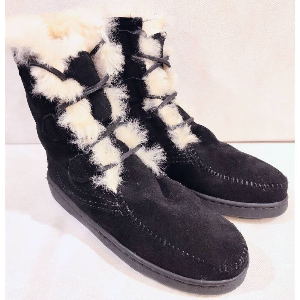 MINNETONIKA JUNIPER BLACK SUEDE SHEARLING LACE  UP BOOT NOOB SIZE 6